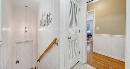 Scenic Point - Private Lakefront Home w/ Dock, Fire Pit, Outside Shower & Hot tub