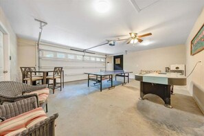 House, Berbilang Katil, Hot Tub (LAKE Scenic Point) | Bilik permainan