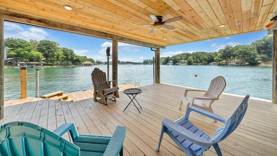 Pappy's Place - Lakefront Home With Private Dock