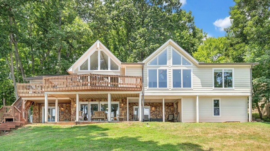 Pappy's Place - Lakefront Home With Private Dock