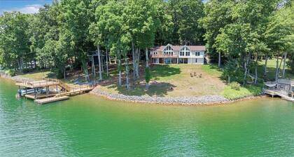 Pappy's Place - Lakefront Home With Private Dock