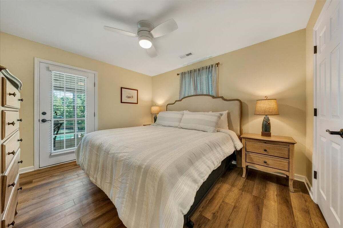 House, Multiple Beds, Patio (LAKE Reflections)