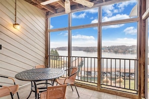 Outdoor dining - Lake Vibes - Pet Friendly Lakefront Condo! (Moneta)