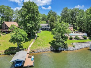 Exterior - Lakeside Sunsets - Private Dock, Hot Tub & Firepit (Moneta)