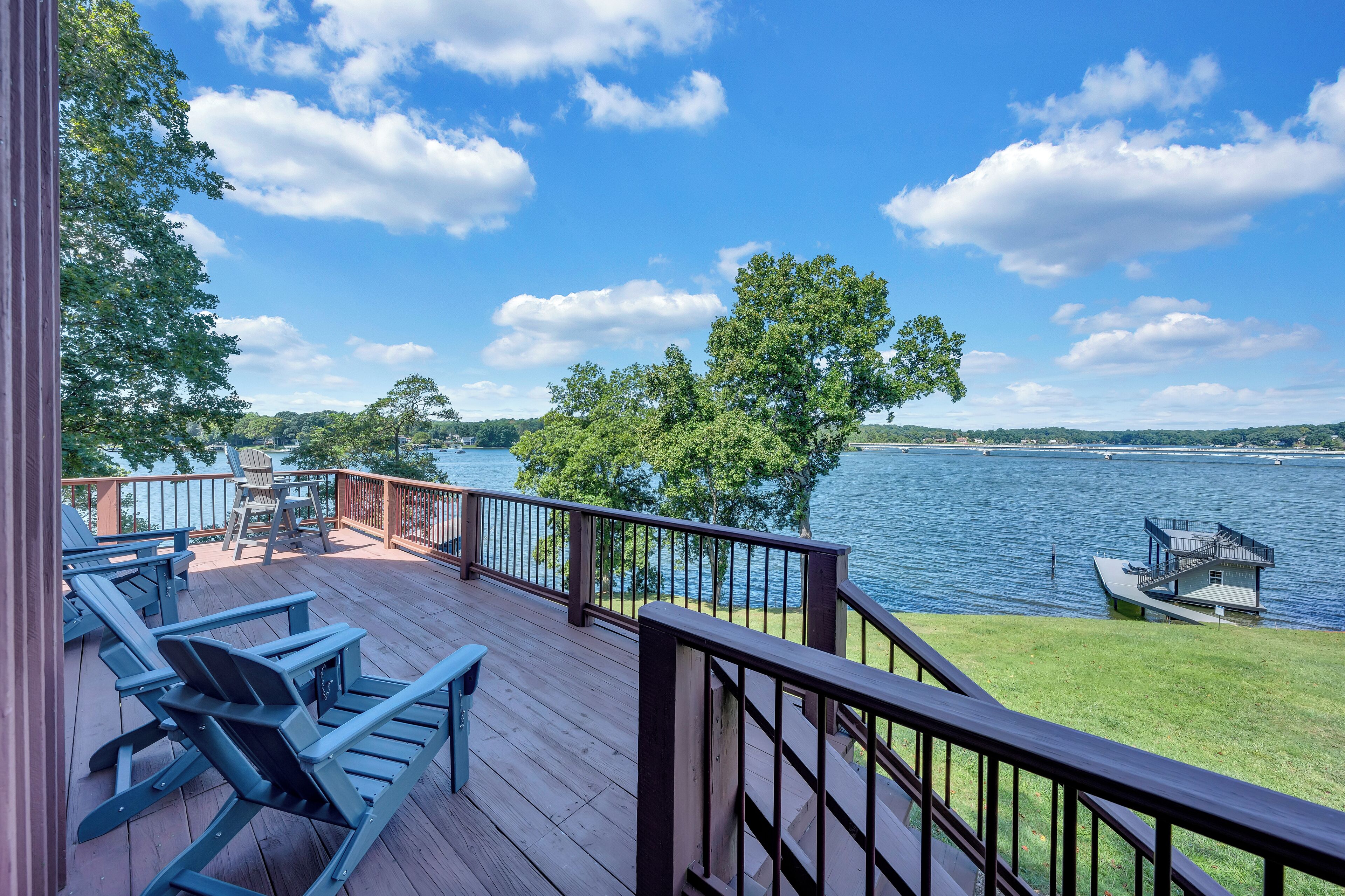 Casa, varias camas, patio (LAKE Pine Knob Point) | Vistas desde la habitación