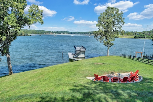 Pine Knob Point - Lakehouse w/ Private Dock
