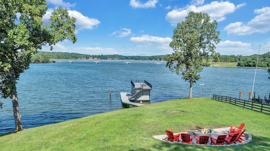 松山角 - 带私人码头的湖畔别墅