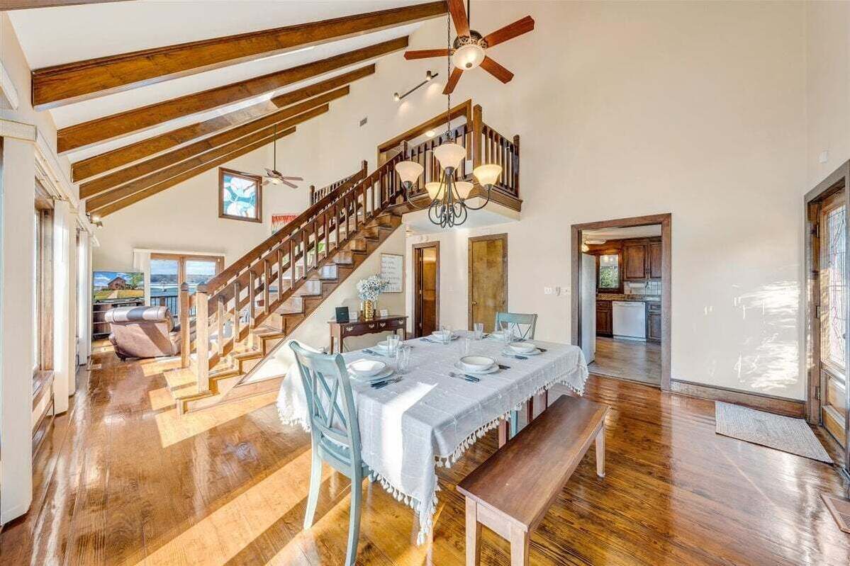 House, Multiple Beds, Patio (LAKE Pine Knob Point) | Interior