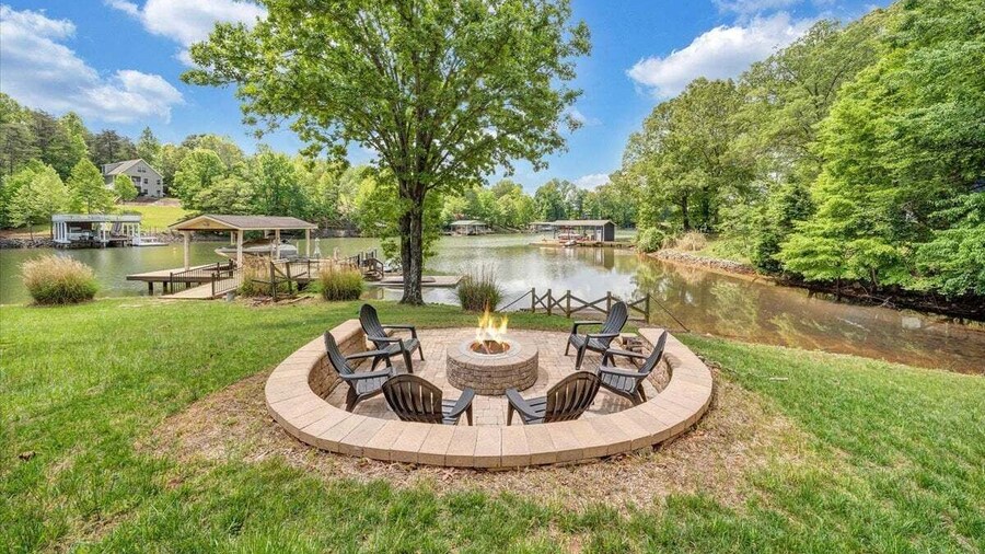 Cape Cottage - Private Dock & Fire Pit