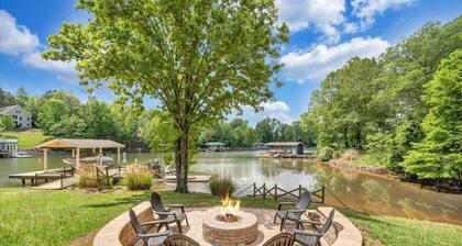 Cape Cottage - Private Dock & Fire Pit