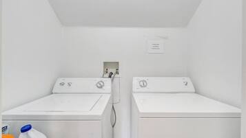 House, Multiple Beds, Kitchen (LAKE Cape Cottage) | Laundry