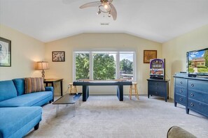 獨棟房屋, 多張床, 廚房 (LAKE Cape Cottage) | 起居區