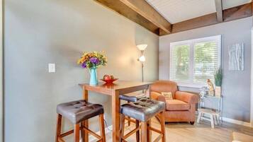 House, Multiple Beds, Balcony (LAKE Summer Breeze) | Interior