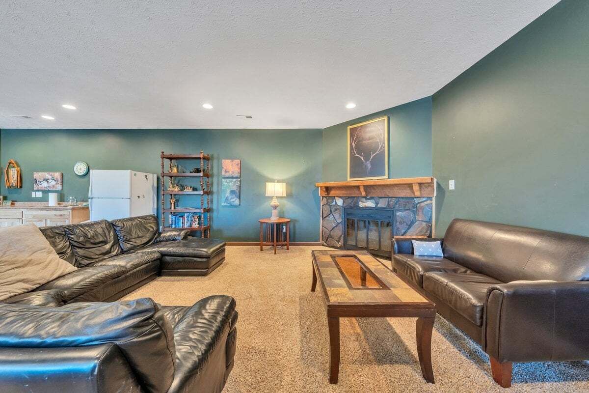 House, Multiple Beds, Patio (LAKE Whisper Haven) | Living area