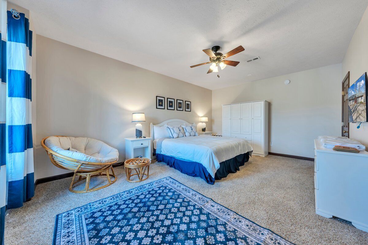 House, Multiple Beds, Patio (LAKE Whisper Haven)