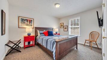 House, Multiple Beds, Patio (LAKE Whisper Haven)