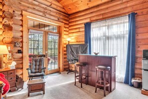 Nhà, nhiều giường, bồn tắm nước nóng (LAKE Liberty Pines) | Khu sảnh