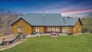 Exterior - Liberty Pines - Lakefront Log Home, Swim Spa & Game Room (Moneta)