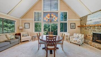 House, Berbilang Katil, Patio (LAKE Pleasant) | Ruang tamu