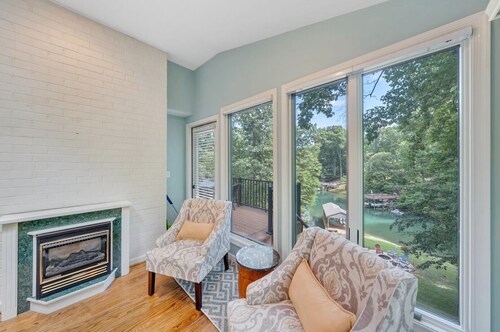 Lake Pleasant - Lakefront, Private Dock, Game Room