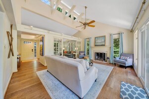 House, Multiple Beds, Patio (LAKE Pleasant) | Living area