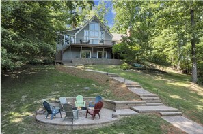 Terrace/patio - Lake Pleasant - Lakefront, Private Dock, Game Room (Huddleston)