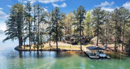 Lake Harmony - Lakefront Home w/ Private Dock, & Fire Pit