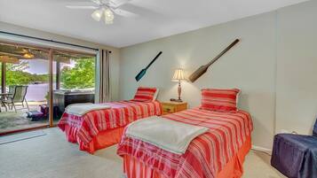 House, Multiple Beds, Hot Tub (LAKE Dancing Water)