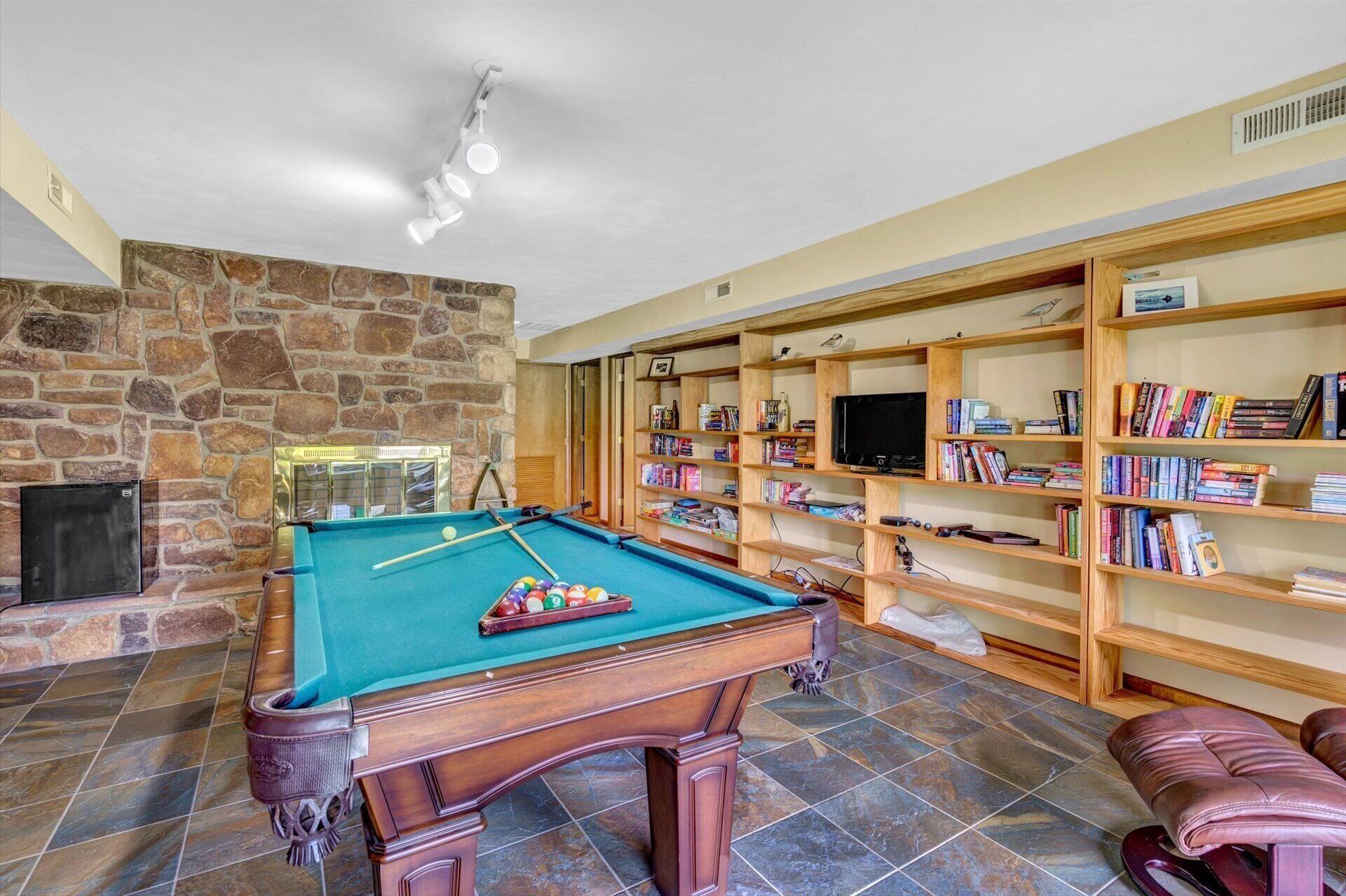 غرفة الألعاب