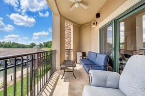 Condo, varias camas, balcón (LAKE Stardust) | Vista desde la habitación