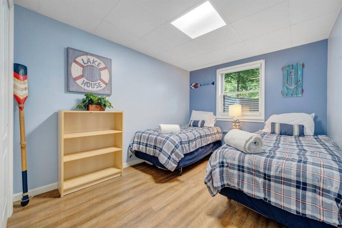 獨棟房屋, 多張床, 熱水浴缸 (LAKE Sunrise Retreat)