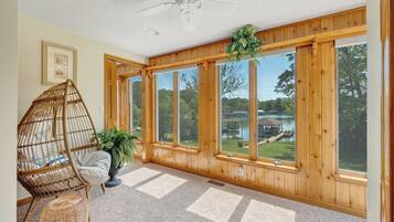 House, Multiple Beds, Patio (LAKE Stargaze) | Interior