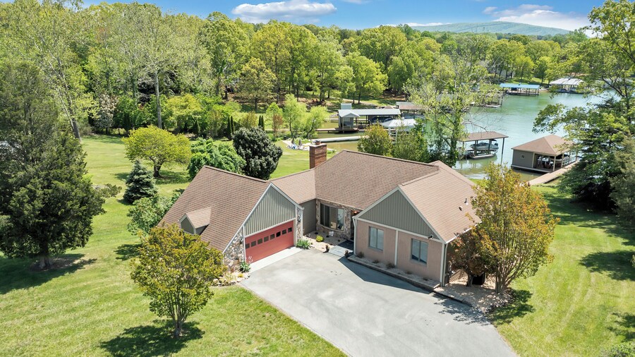 Stargaze - Lakefront With Private Dock