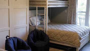 House, Multiple Beds, Hot Tub (LAKE Haven)