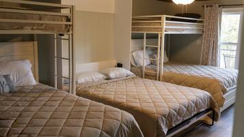 Maison, Plusieurs lits, baignoire à remous (LAKE Haven)