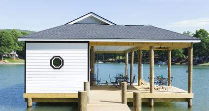 Lake Haven - 5 Bedroom w/ Hot tub and Private Dock