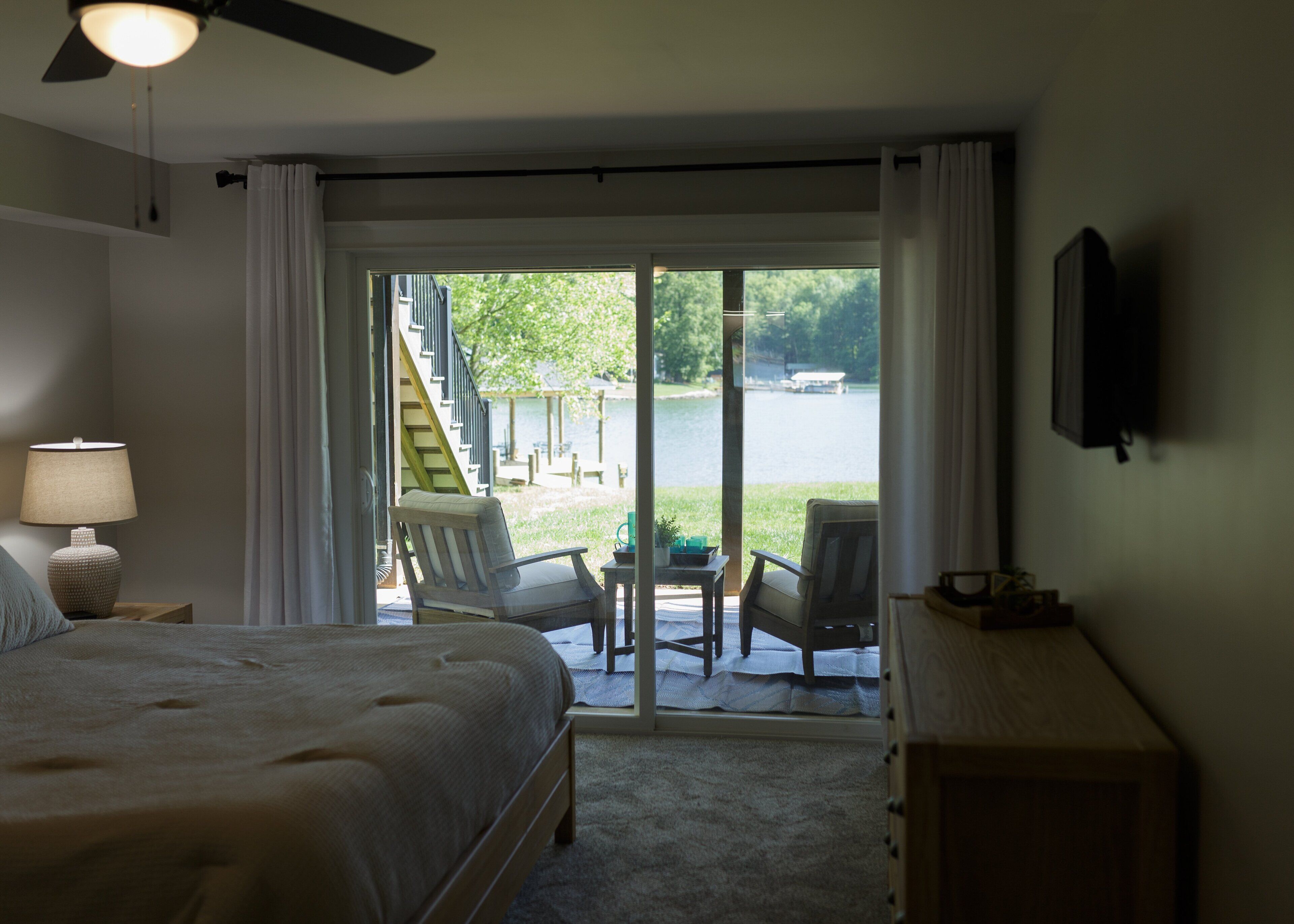 House, Multiple Beds, Hot Tub (LAKE Haven)