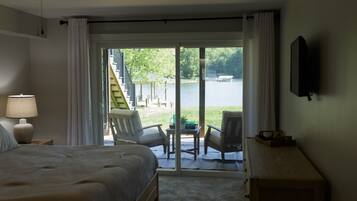 House, Multiple Beds, Hot Tub (LAKE Haven)