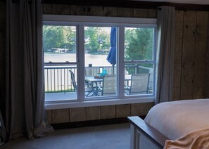 Room - Lake Haven - 5 Bedroom w/ Hot tub and Private Dock (Penhook)