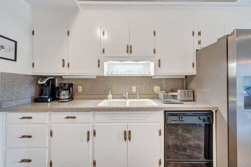 Thomwells Family Affair - Private Dock, Sleeps 18!