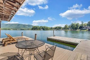 Tempat makan outdoor