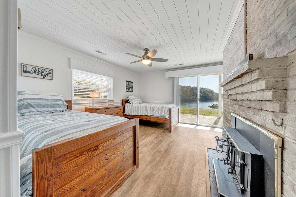 House, Multiple Beds, Patio (LAKE Paradise Point)