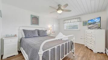 House, Multiple Beds, Patio (LAKE Paradise Point)