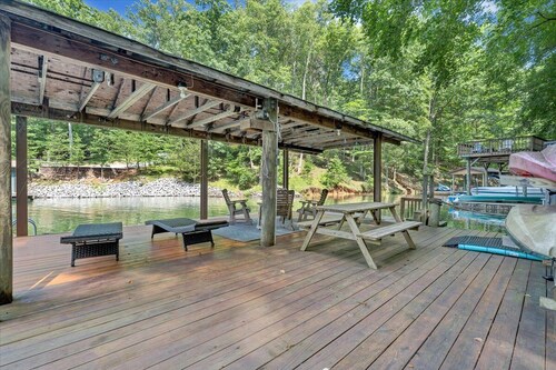 Reel Relaxed - Lakefront w/ Private Dock!