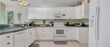 Maison, plusieurs lits, cuisine (LAKE Reel Relaxed) | Cuisine privée