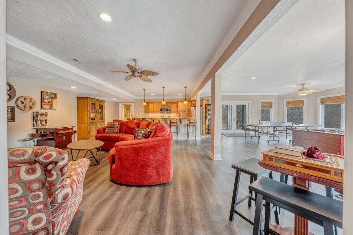 獨棟房屋, 多張床, 熱水浴缸 (LAKE Great Escape on Smith Mountain) | 起居區