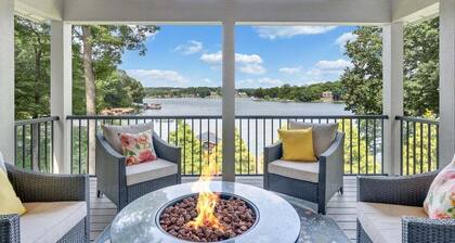 Private Lakefront Oasis - 5 Bedroom, Private Dock, & Firepit