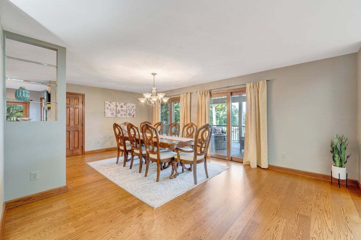 Nhà, nhiều giường, bếp (Private Lakefront Oasis - 5 Bedroom)