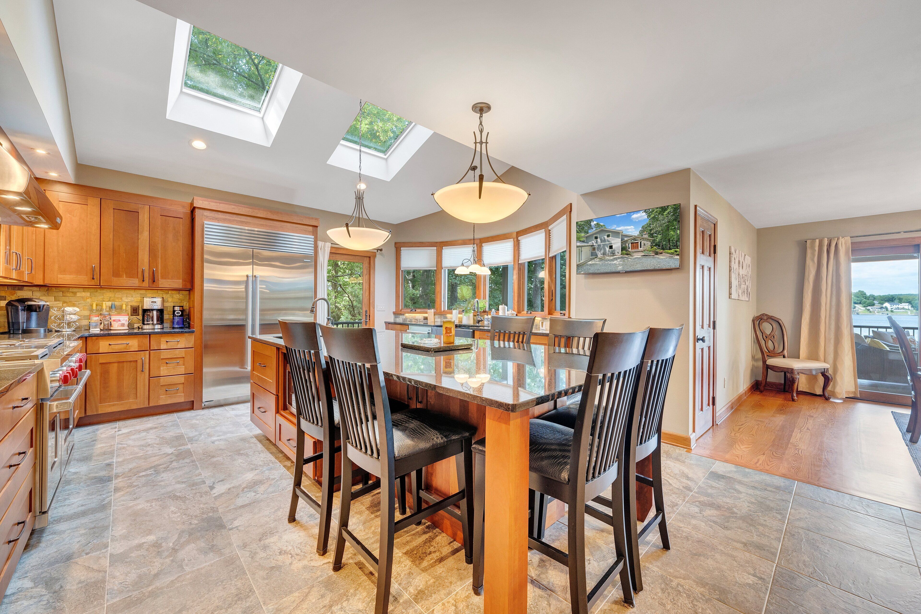 House, Multiple Beds, Kitchen (Private Lakefront Oasis - 5 Bedroom) | Private kitchen