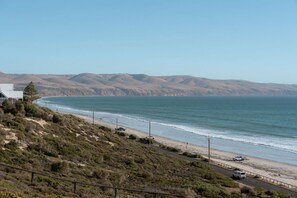 Beach nearby - The Nook Haus~2 bed beachfront oasis~sunset views (Aldinga Beach)